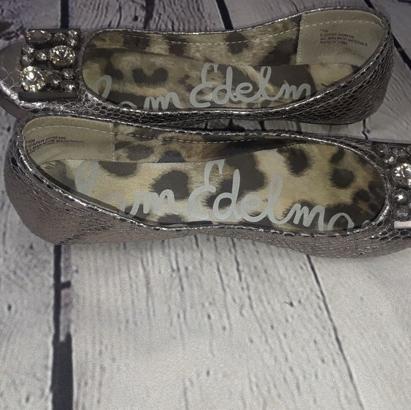 Shoes - Picture 5 of 10